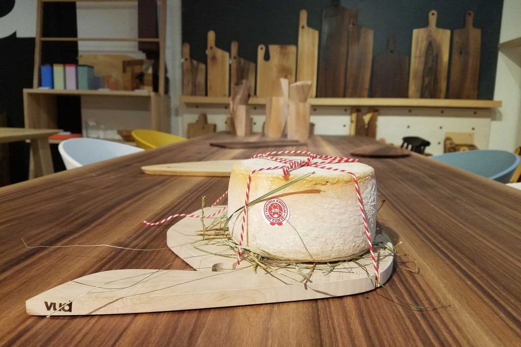 Vud Fattoria Antonic Tagliere Formaggio pecorino Trieste