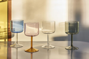 Tint wine glass