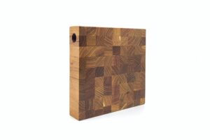 Vud-taglieri-scacchi-acacia-small-hole